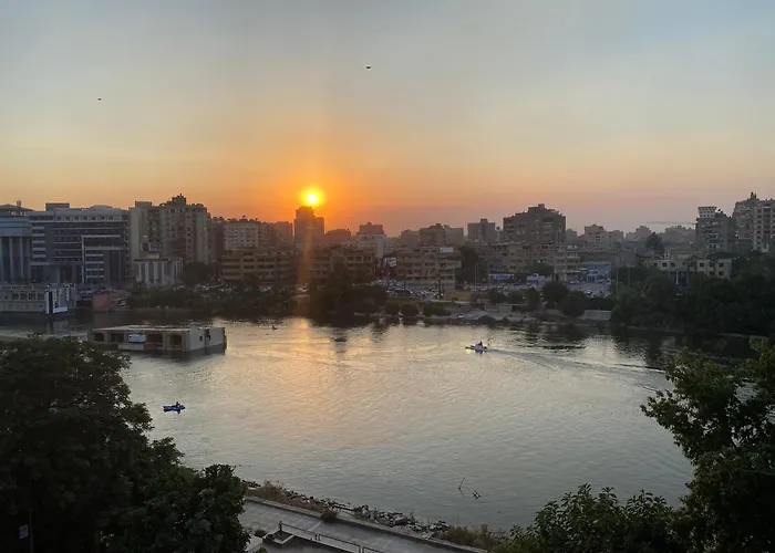 Nile View In Zamalek Stays